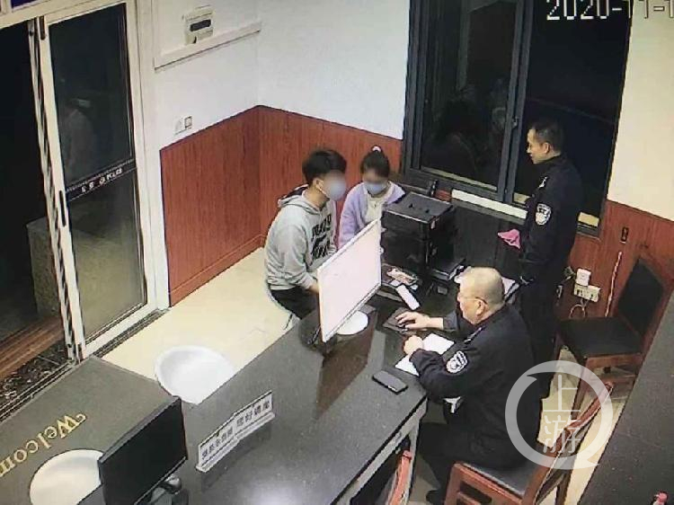 看到“微信冻结金额900万”，他以为遇上了“大富豪”……休闲区蓝鸢梦想 - Www.slyday.coM