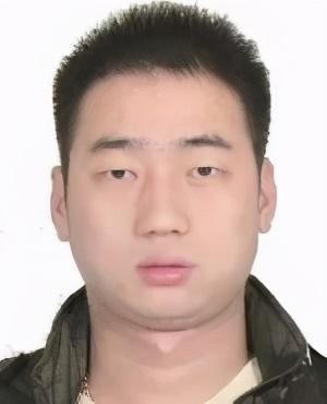 鲁国俊,绰号"俊伢子",男,1985年4月20日出生于湖北省沙洋县,公民身份