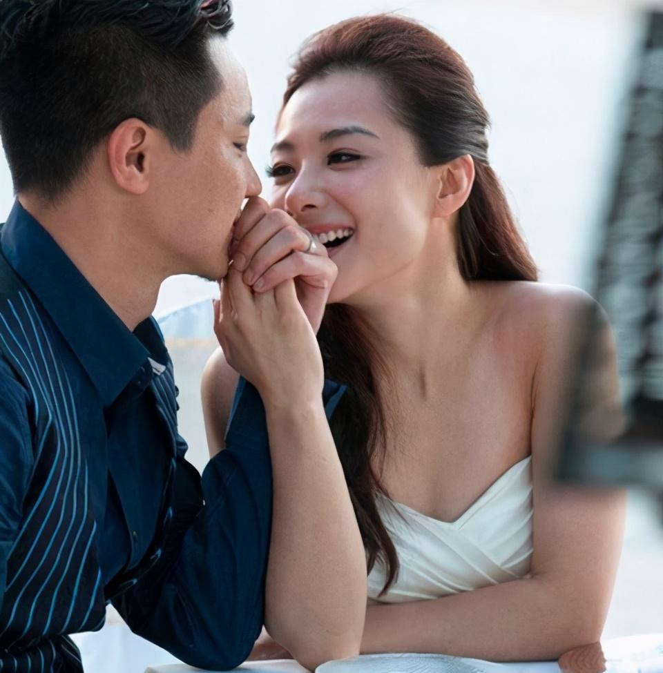 "体操皇后"刘璇:何炅做媒人,嫁给单簧管王子|何炅|刘璇|黄磊_新浪新闻