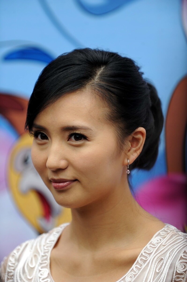 万人迷陈好优雅迷人尽显女神范儿