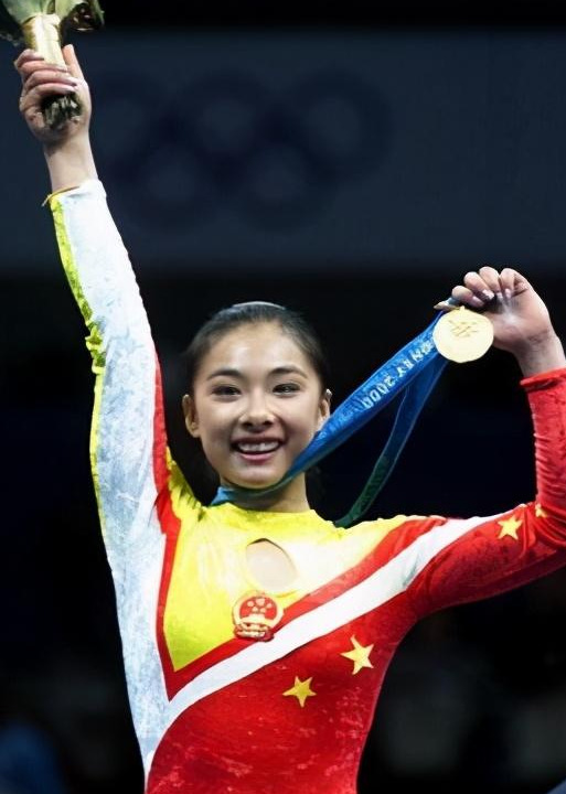 特别是刘璇在退役前的第一站比赛中以超高的成绩夺得了平衡木冠军.