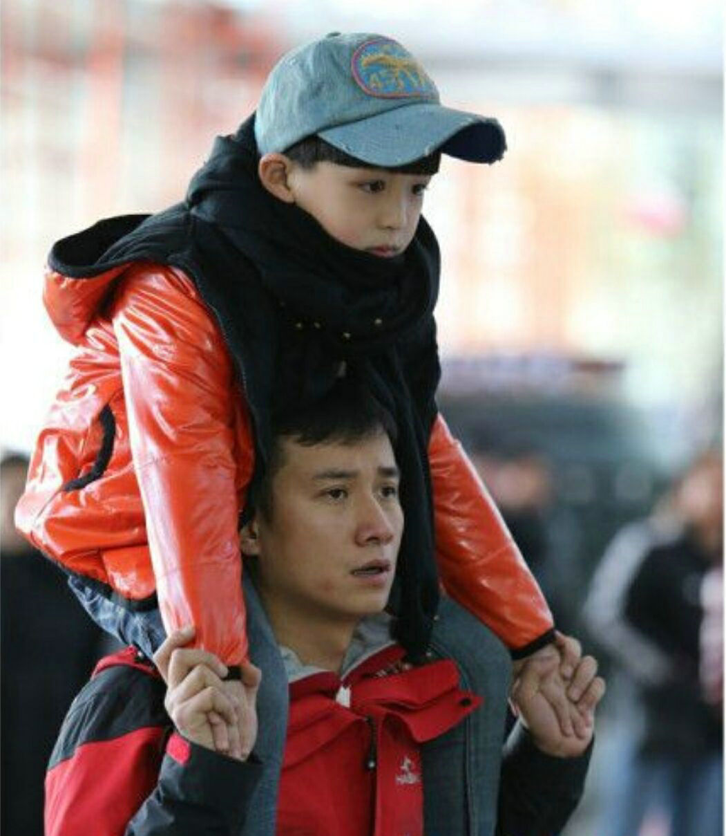 有一种长大叫《回家的诱惑》中的洪尚恩,学胡歌穿女装,可爱满分