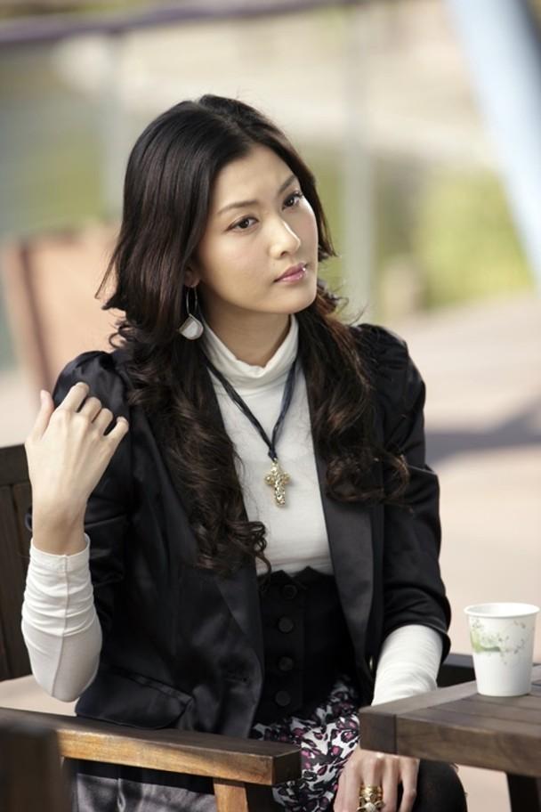 回家的诱惑艾莉扮演者李彩桦离婚因长期分隔两地感情有变