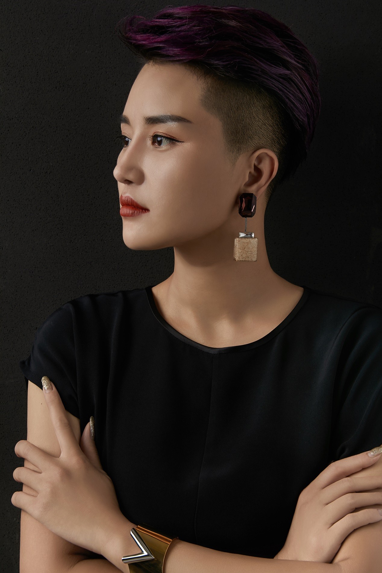 罗拉密码,坚持原创设计,拒绝平庸,引领女装市场新时尚