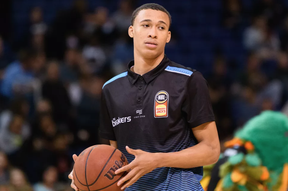 rj-汉普顿:迈克-米勒正与我一起训练,我增加了很多信心