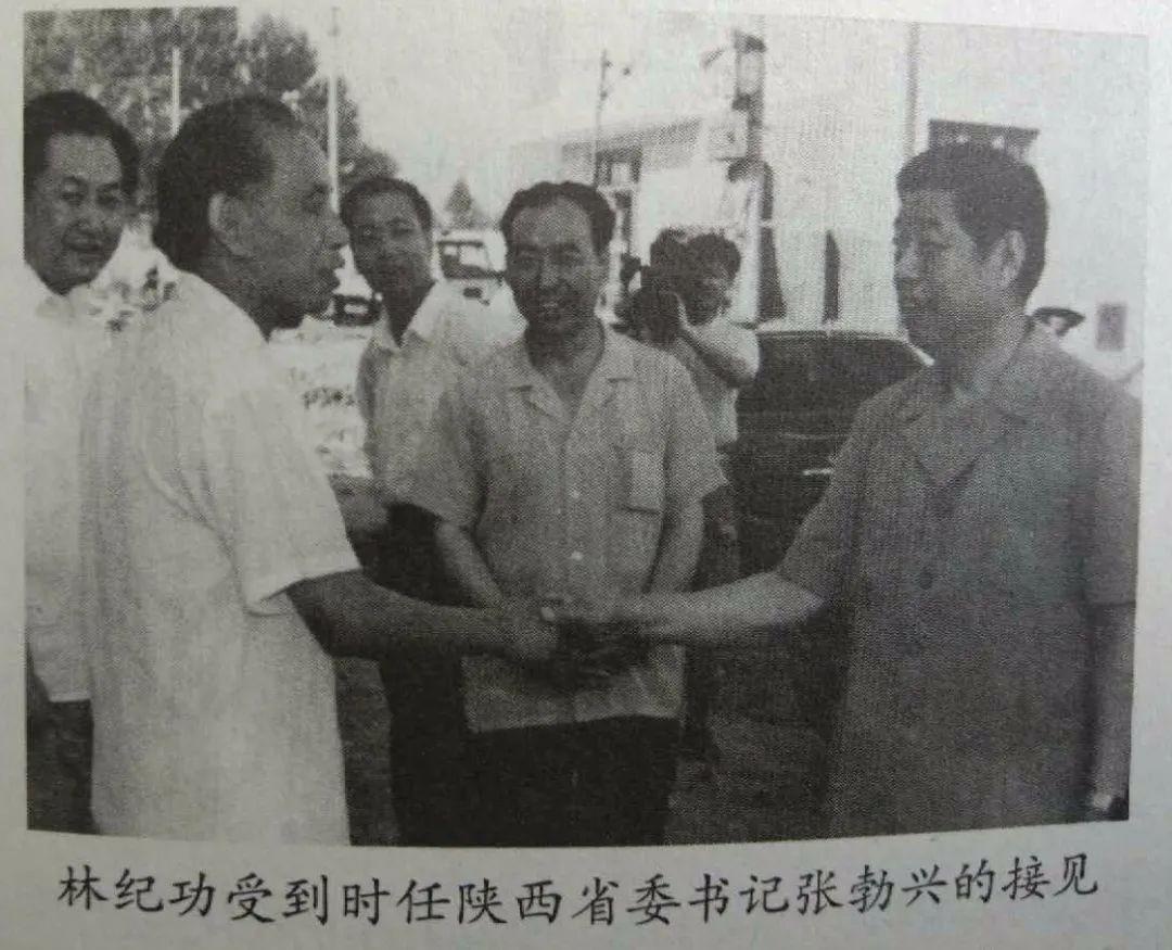 砖机排行_免烧制砖机设备将驶入发展的快车道