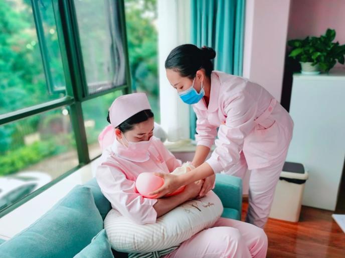 月嫂育儿嫂也能评职称好孕妈妈母婴护理人才迎来重大利好