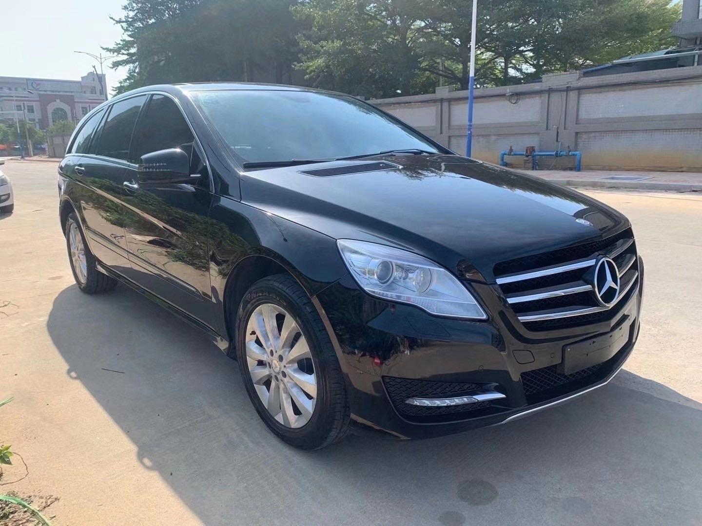 17年奔驰r400售价17万,可商务可休闲,可庄重亦可狂野