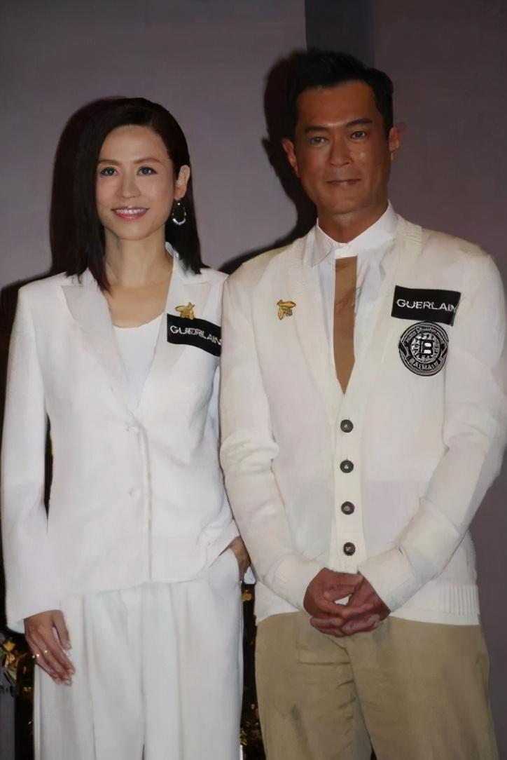 现阶段宣萱已签约古天乐旗下公司,与佘诗曼,林峯,黄浩然再做同事.