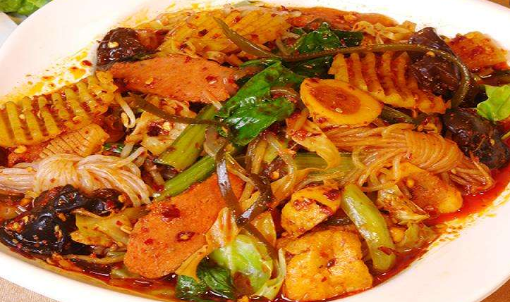 一学就会的麻辣拌,比麻辣烫还好吃,比外面卖的还好吃,贼美味