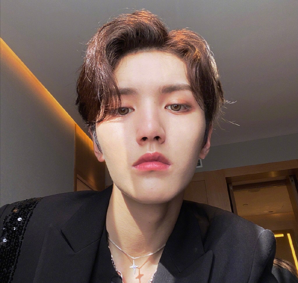 00后男星旷课超十学时，灵超被上戏通报批评，刚走红就飘了？休闲区蓝鸢梦想 - Www.slyday.coM