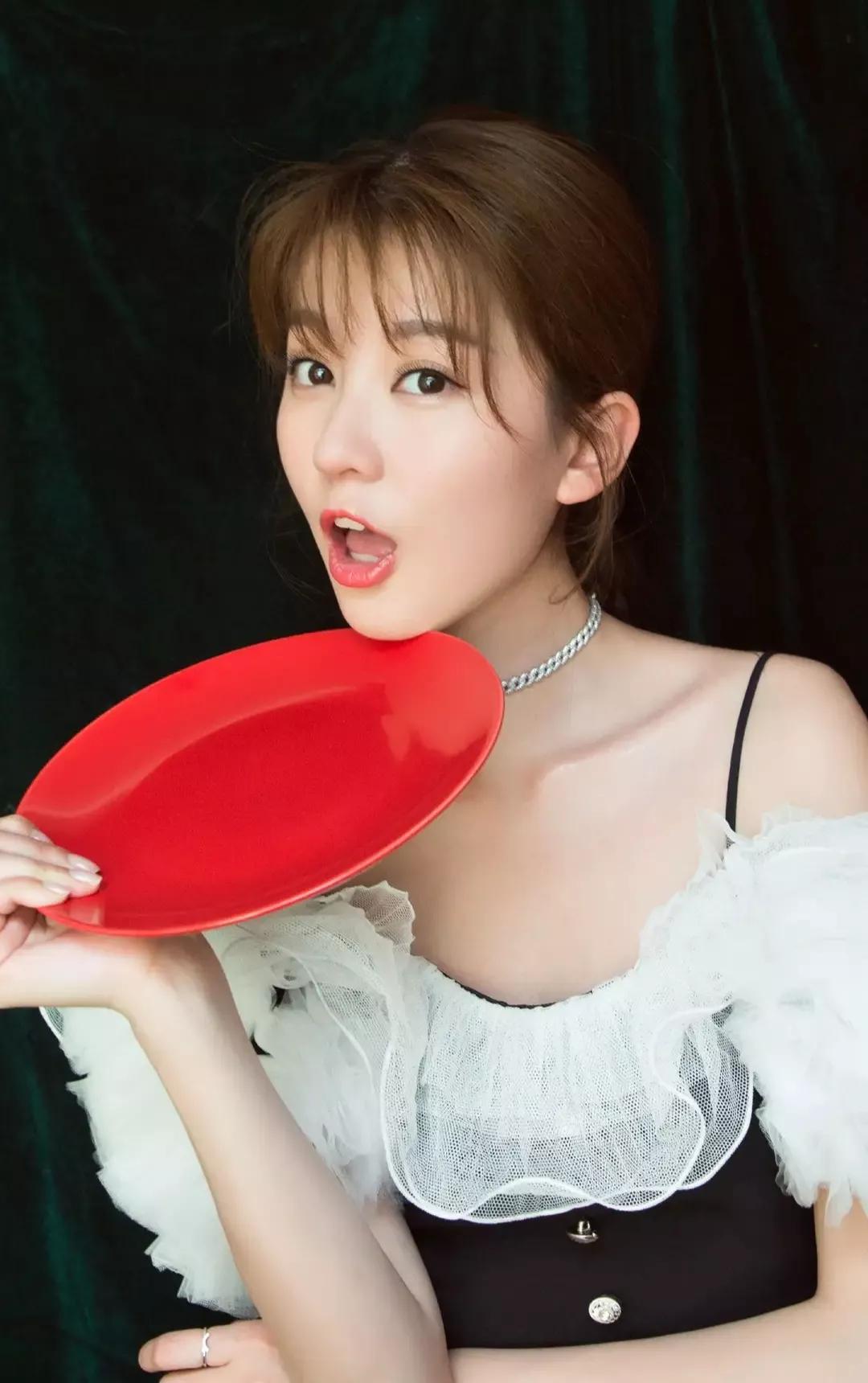 90后小花旦乔欣个人写真集:清新甜美,靓丽迷人!