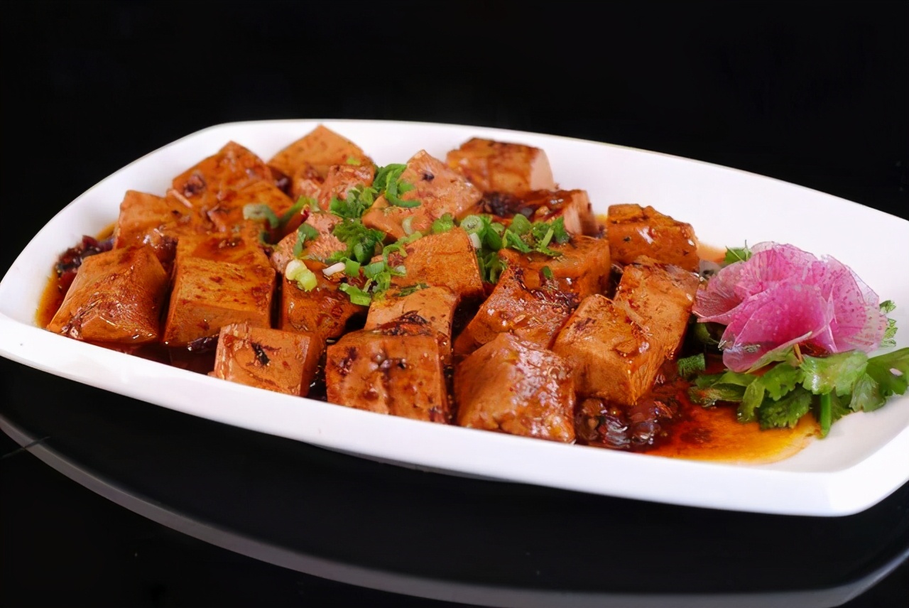 酱扒油豆腐怎么烹制?酱扒油豆腐的做法