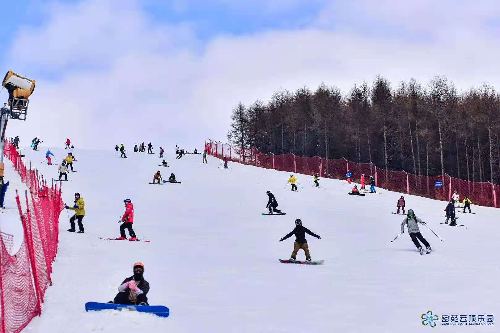 图为张家口崇礼云顶滑雪场