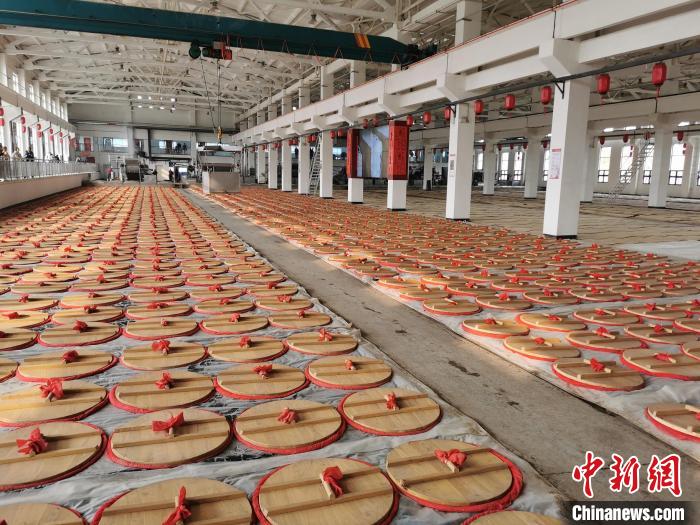 衡水老白干酒厂地缸发酵车间. 王鹏 摄