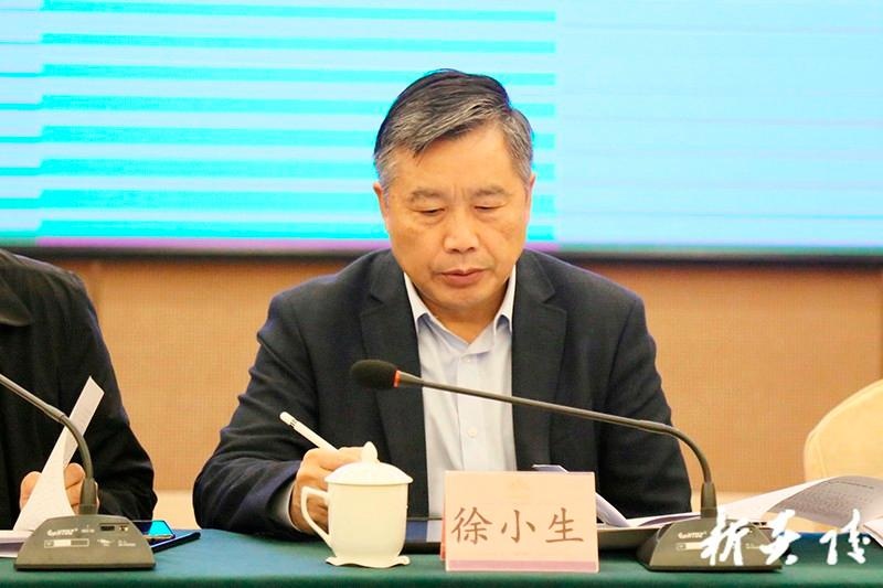 县领导饶祥明,黄建中,夏胜利,贺春福,何美琪,陈黎明,沈红星,尹志峰,何