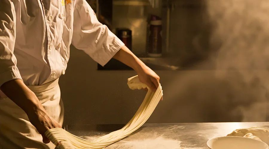 海底捞拉面到底抽过多少人的脸?