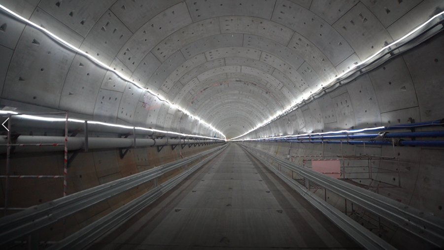 穿越长江最复杂超大直径隧道02感受地下钢铁巨龙振兴号的磅礴力量