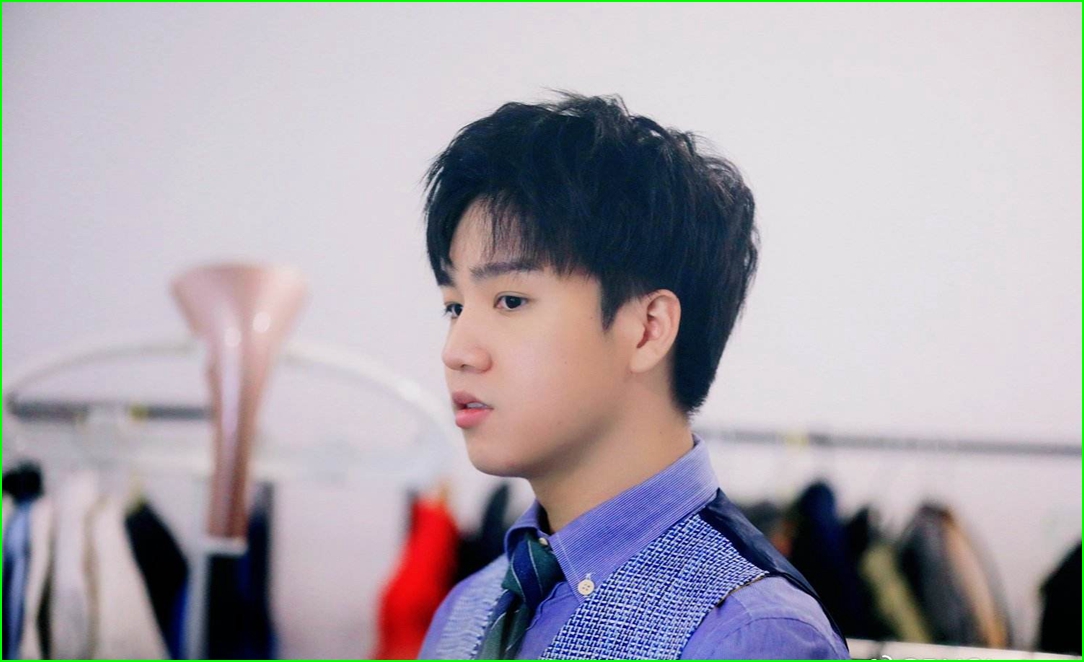 真的帅letme兑现300万cos承诺水晶哥激动不已拜见主人