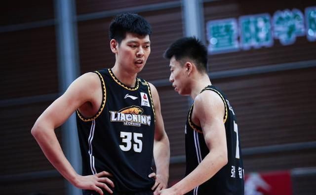 辽宁队重返沈阳休整张镇麟的赛季最佳新秀有困难需蒋兴权特训