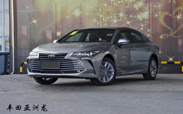 B级车定位，尺寸却堪比C级车，丰田亚洲龙和别克君越怎么选？