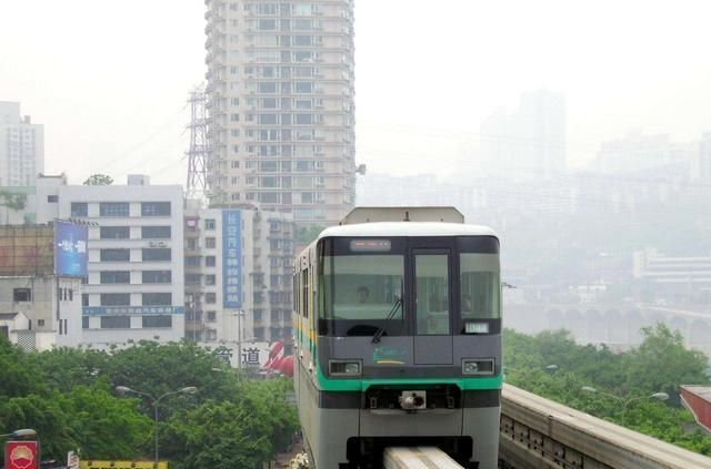 解析重庆轨道交通的鱼洞站:双高架单轨的换乘站,设计非常独特