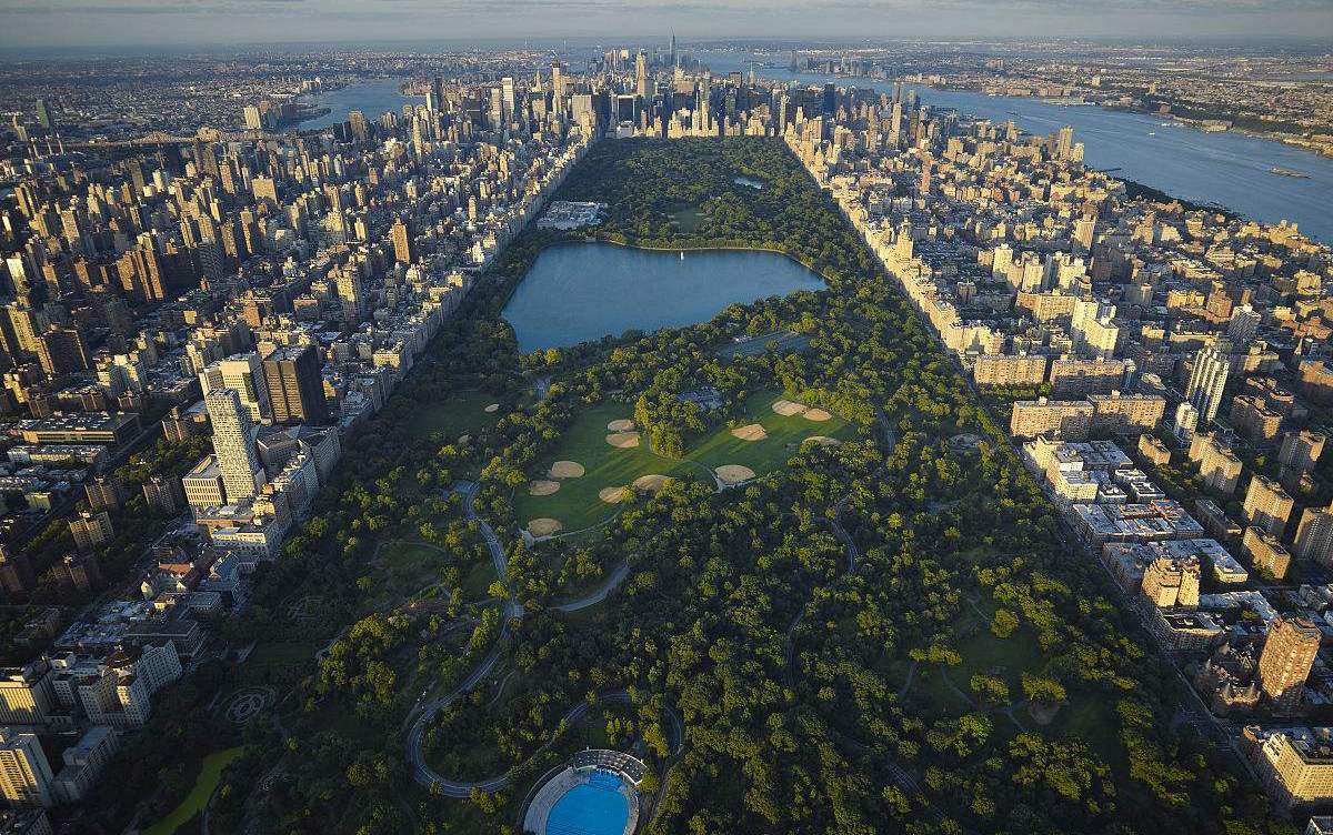 美国纽约中央公园,建成近150年占地341公顷,如今被游客视为奇迹
