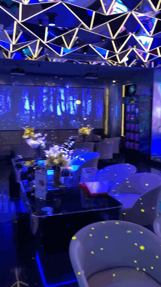 坐标王府井太原首家可以吃火锅的新生代娱乐ktv