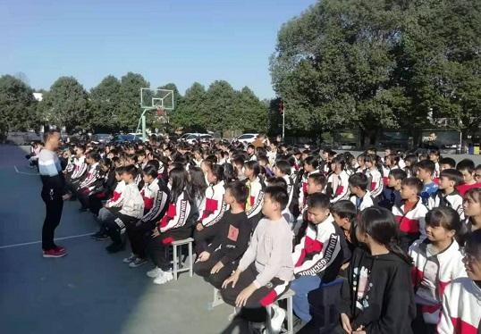 导子镇走进浔江中学开展禁毒宣讲活动