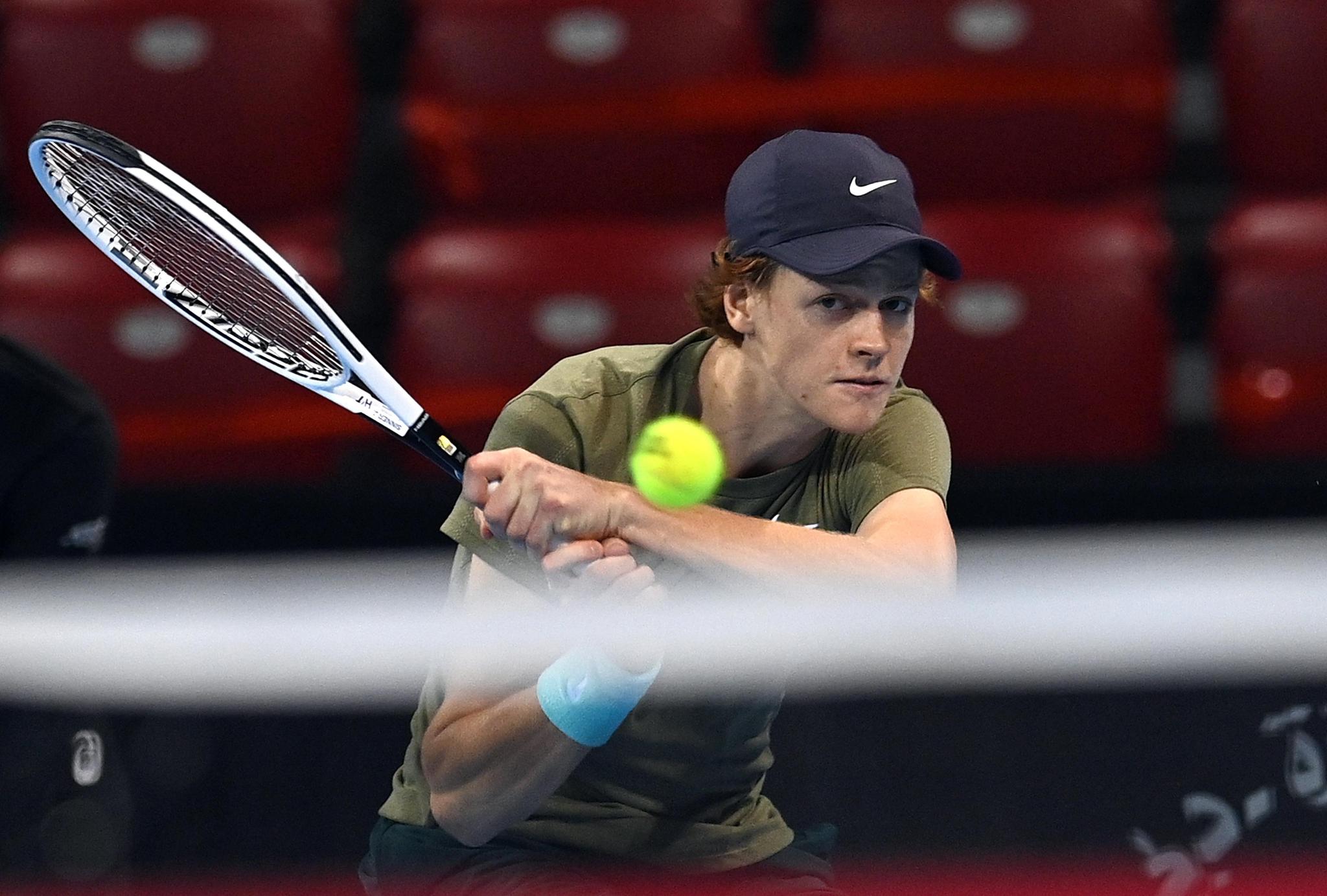 网球——索非亚公开赛:辛纳夺冠|意大利|男单决赛|网球_新浪新闻