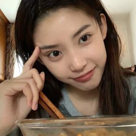 半藏森林晒泳装照,王思聪评论"真不怪刘阳",这话什么意思?