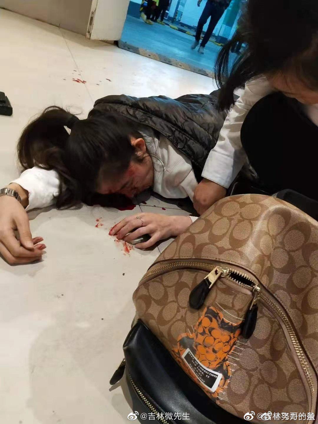 网友爆料:在吉林某地万达被万达保安殴打