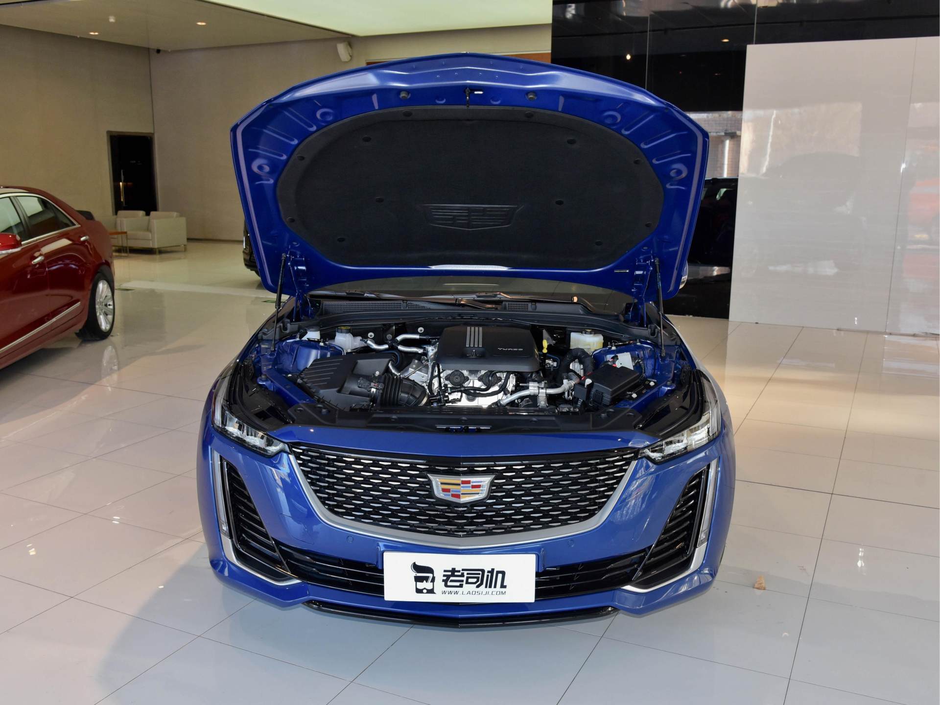 配备2.0t 10at的后驱运动车,实拍凯迪拉克ct5