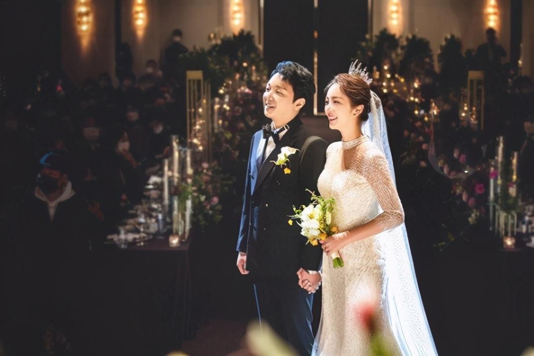 韩流女神裴涩琪闪嫁小2岁老公,男方是网络主播