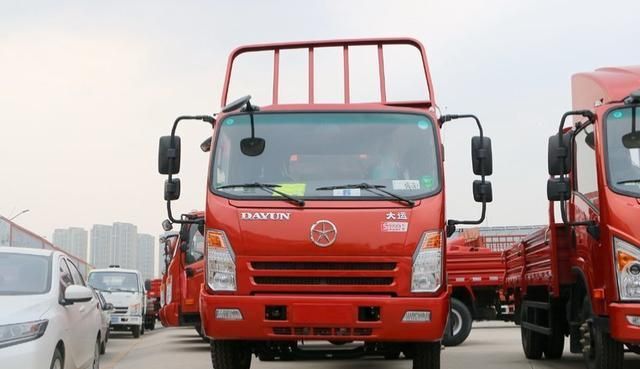 大运轻卡再创辉煌,满载11.5吨,跑600km不用114l油,17万起-新浪汽车