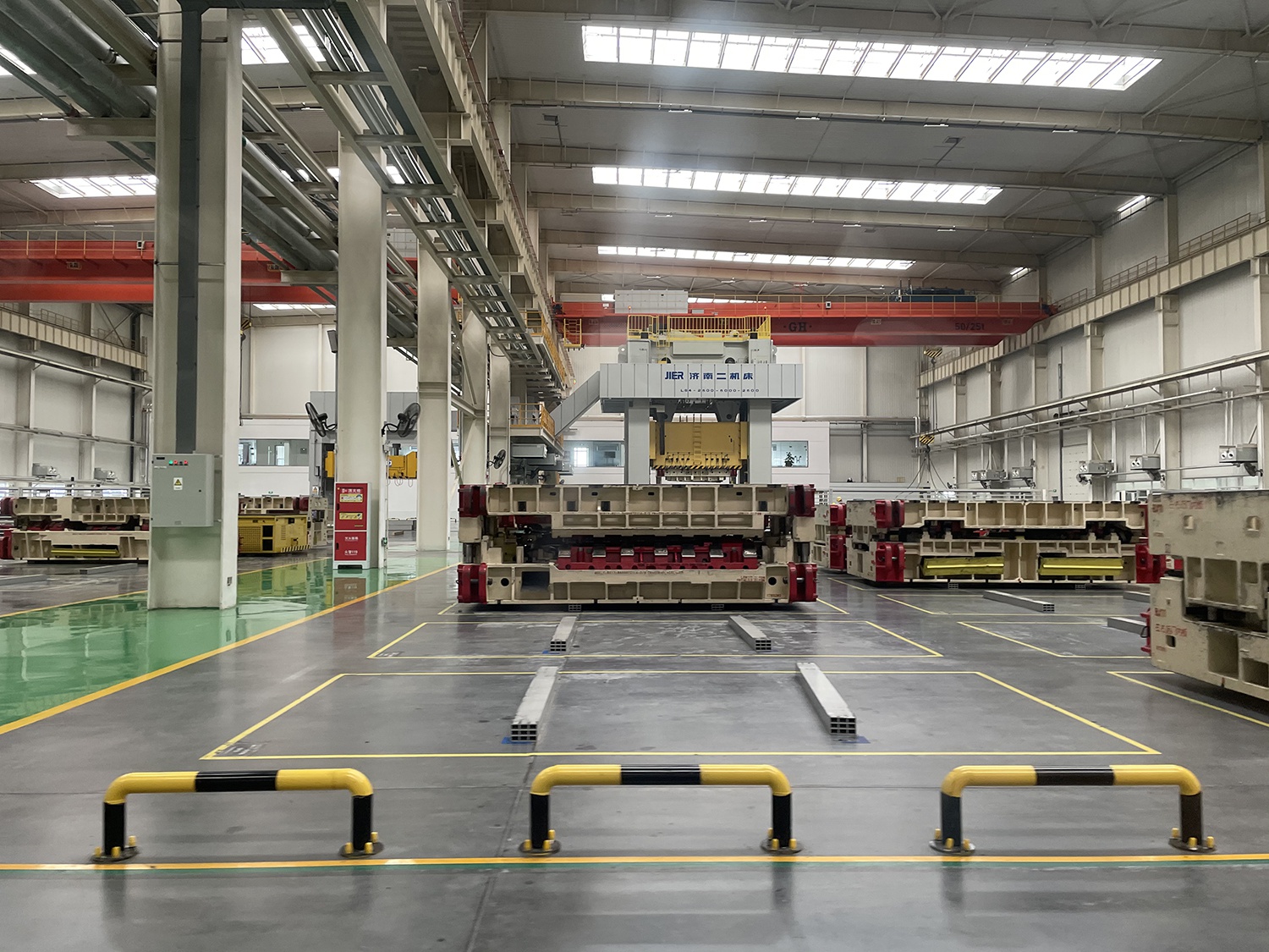 探访领克成都工厂:从cma到bma 变的是架构 不变的是"智造"