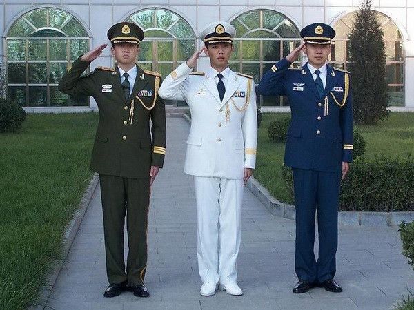 为啥我国海军帽子后面两根辫子老兵说完用处大家才明白