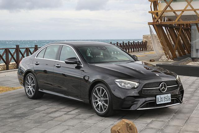 拒绝国产就是香试驾进口标轴奔驰e300运动版