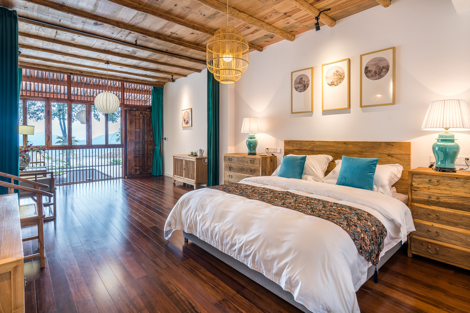 民宿古香古色,还配有超赞网红观景平台|民宿|房间|木质_新浪新闻