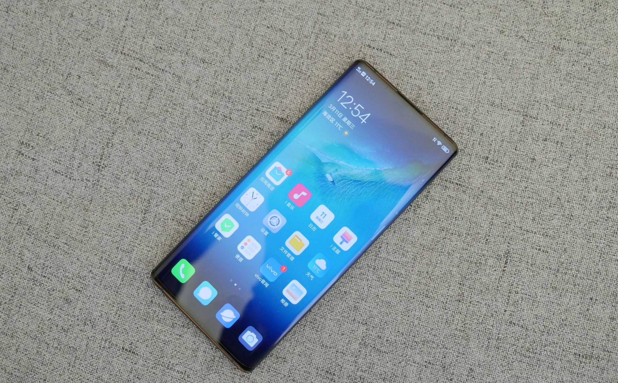 为什么上市就是天花板的vivonex3s如今却不火了原因很现实