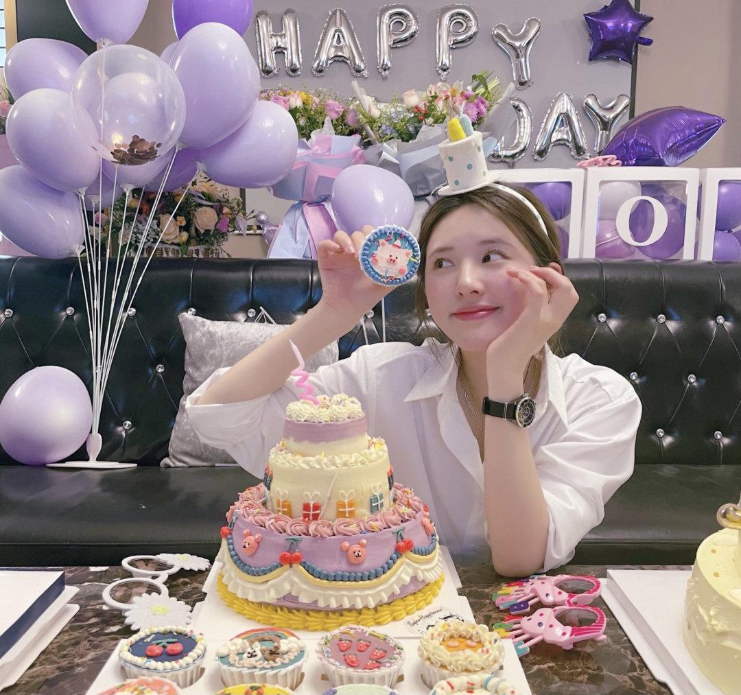 赵露思生日三组美照可可爱爱的小甜豆有没有美到你呢