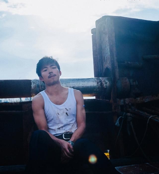 在风平浪静中打造黑洞章宇我一直很拧巴