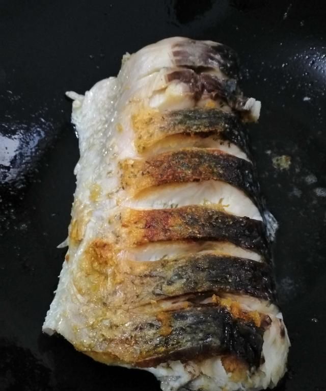 草鱼还能这么做先煎后焖肉嫩汁香味鲜做法简单又解馋