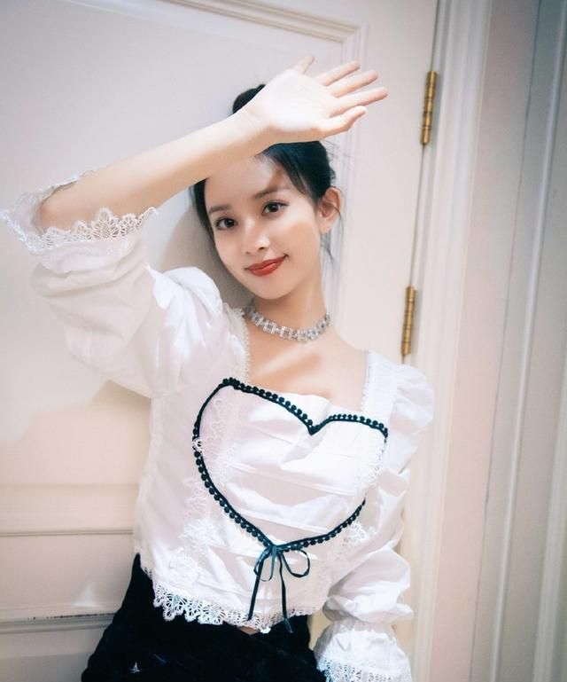 娱乐圈再现"猪队友"?赵紫薇晒与孟子义的聊天截图,真是帮倒忙