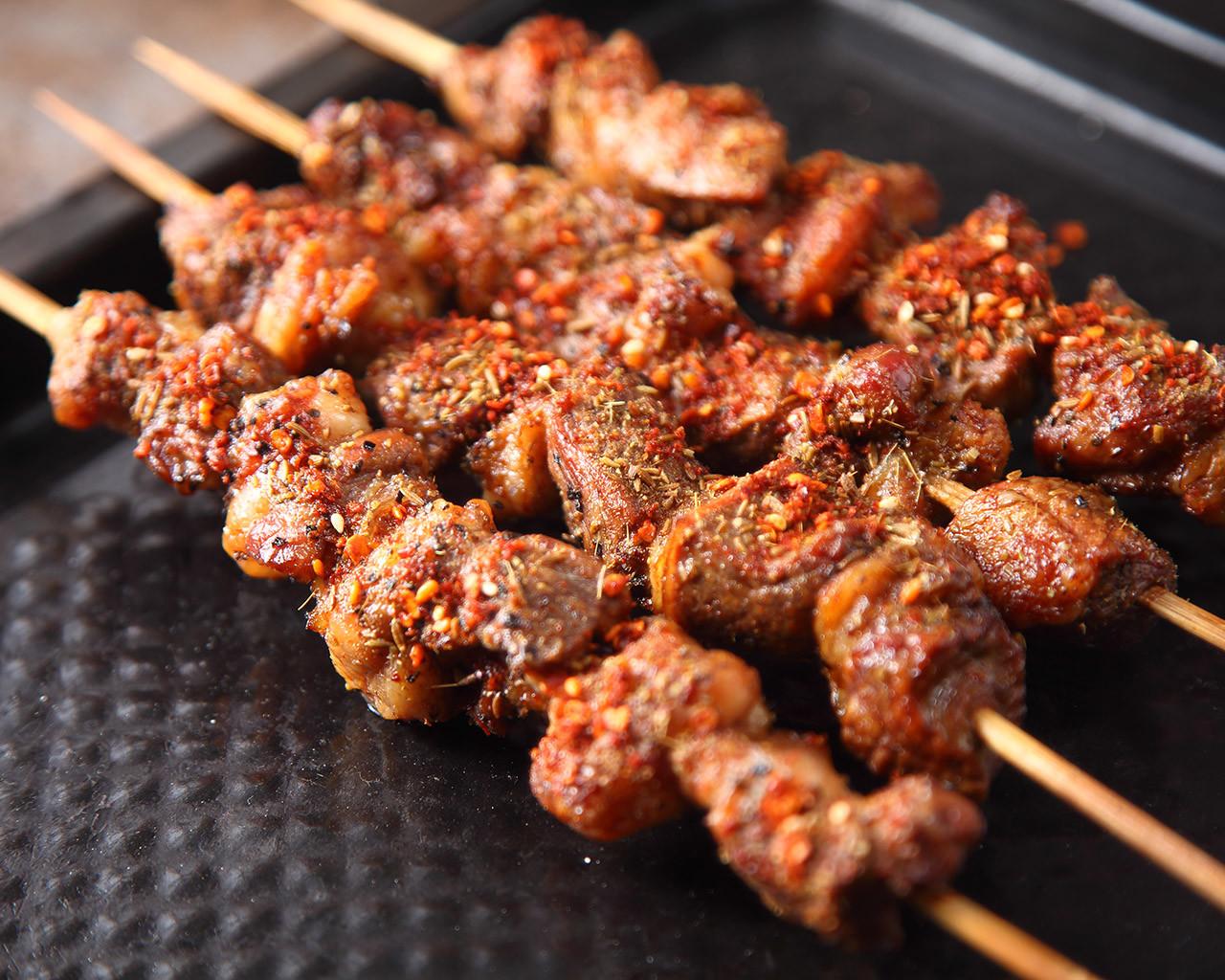 羊肉怎么腌制,烤出来才好吃?大厨透露3个技巧,鲜香味美无膻味