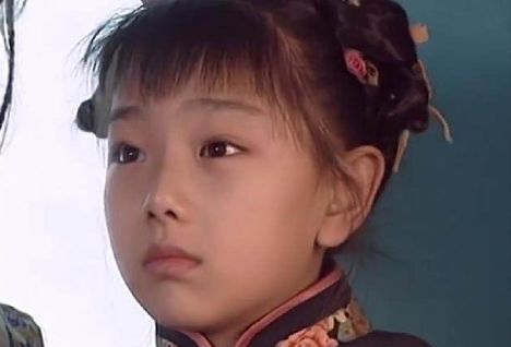 她4岁和赵薇搭戏《还珠格格》,被称为最美童星|小鸽子|还珠格格