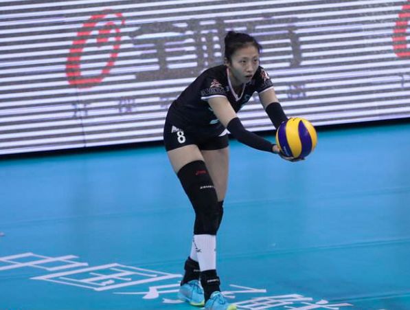 丁霞连续两天扣球直接得分,二传 接应合体,真牛!