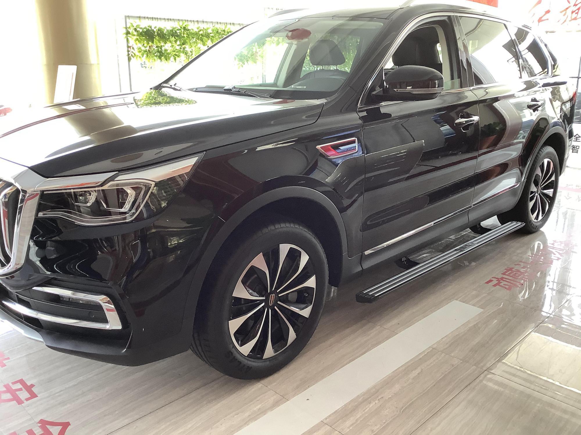 2021款红旗hs7到店,魅夜黑气场足,2.0t配远程启动