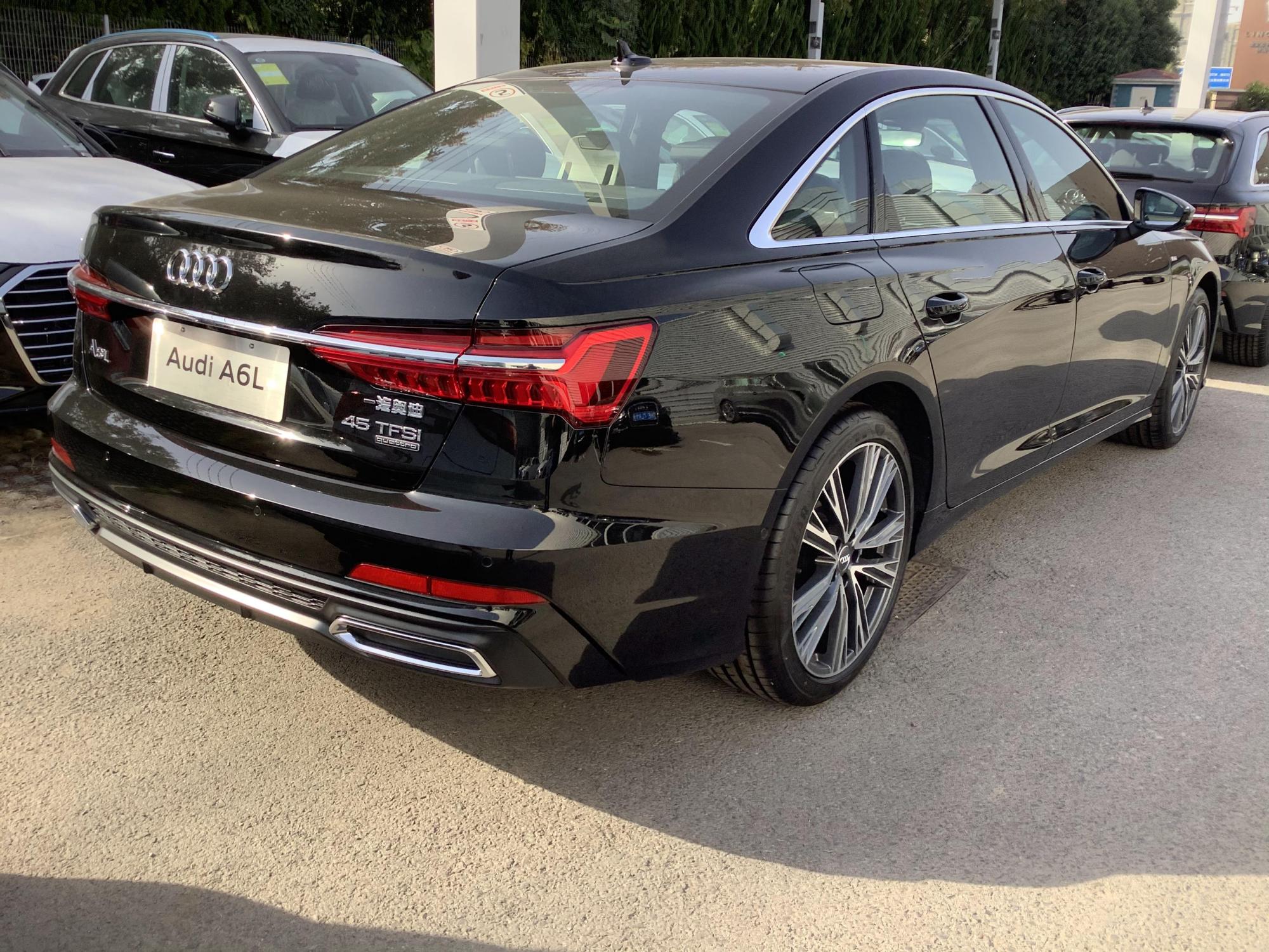 2021款奥迪a6l到店,传奇黑涂装很大气,3.0t配置升级