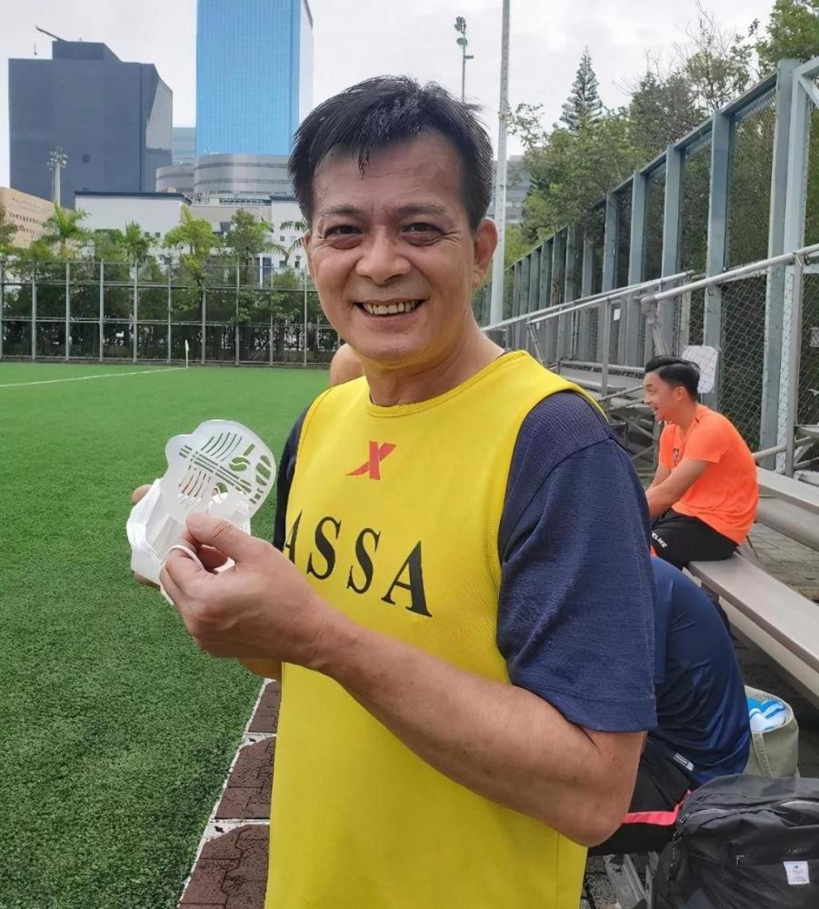 侠骨柔情!黄日华称丧妻后,因不想让妻一人孤独,差点在厕所自杀